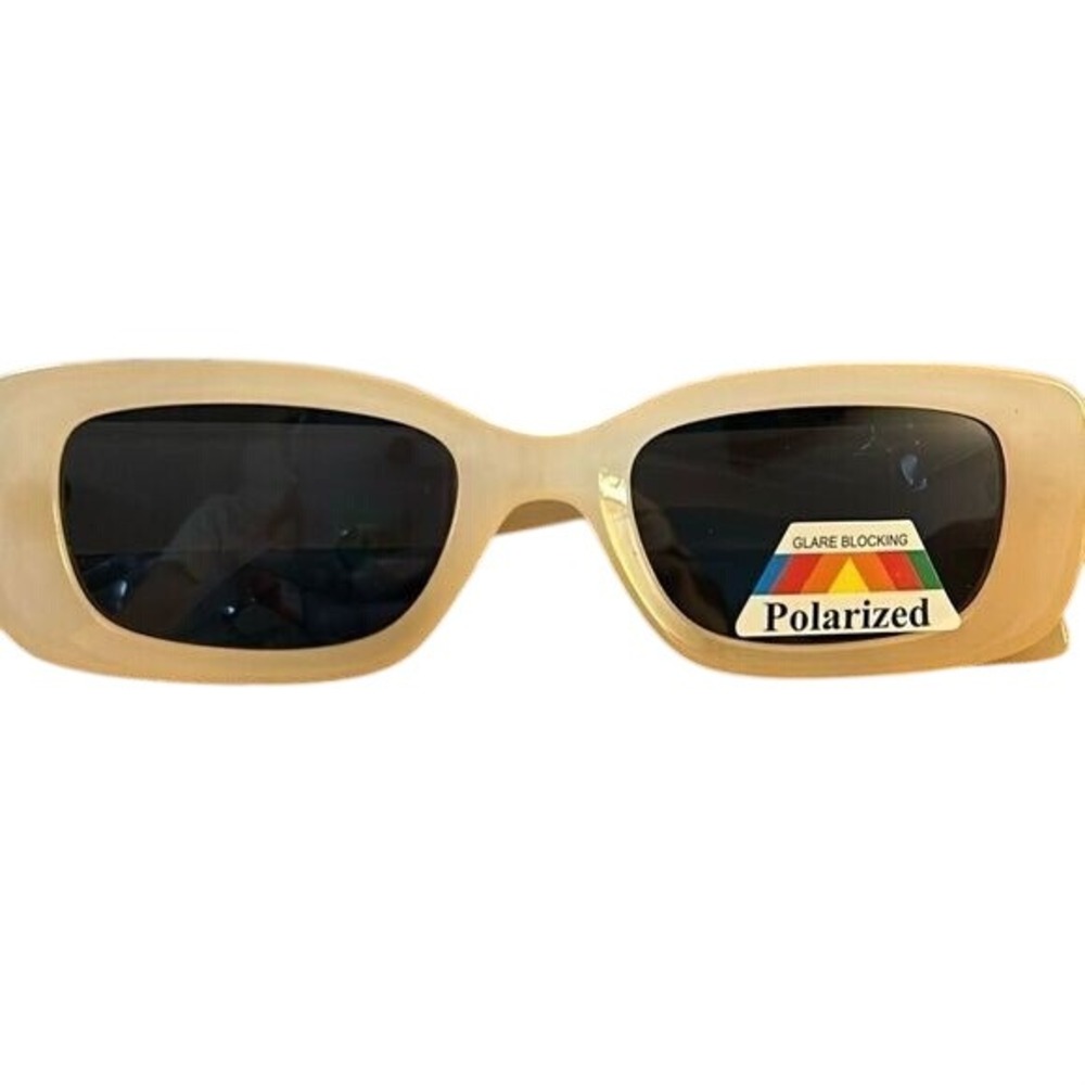 Retro-Vibe Rectangular Polarized Anti-Glare Sunglasses. Pale Salmon Color. - Picture 2 of 5